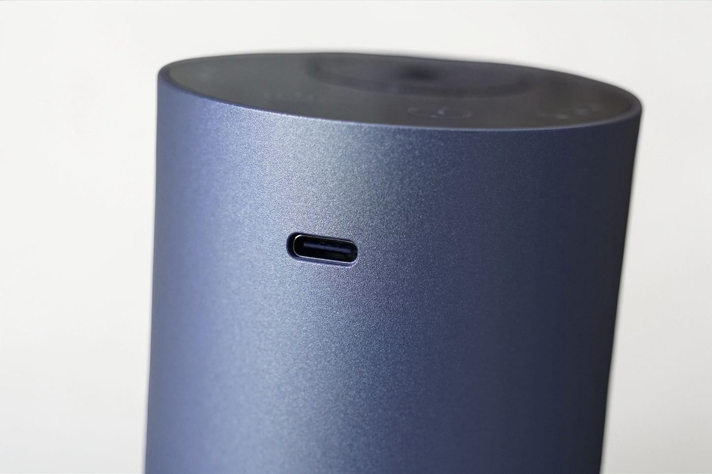 Monroe - In-Car / Home Mini Luxury Electronic Rechargeable Essential Oils Diffuser By AIRED. (SILVER)